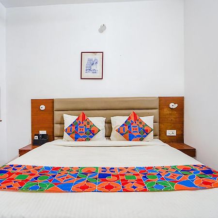 Fabexpress Le Aham Boutique - Auroville Beach - 600M Pondicherry Eksteriør bilde