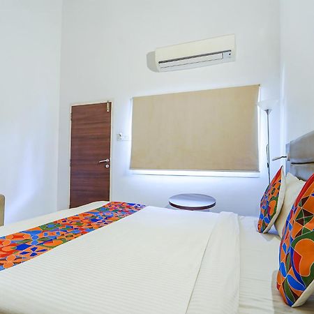 Fabexpress Le Aham Boutique - Auroville Beach - 600M Pondicherry Eksteriør bilde