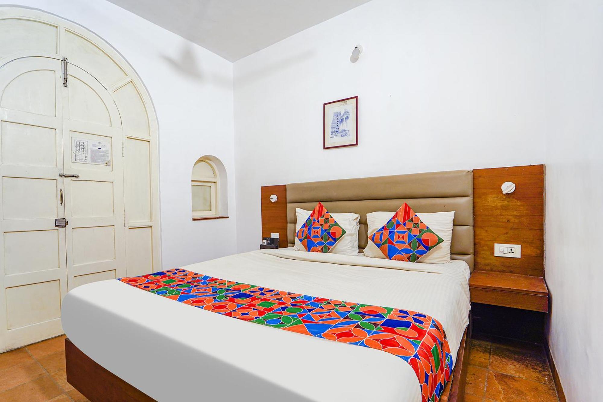 Fabexpress Le Aham Boutique - Auroville Beach - 600M Pondicherry Eksteriør bilde